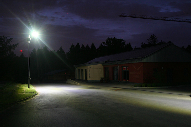 LED Solar Streetlight - LSS x5M bei Nacht